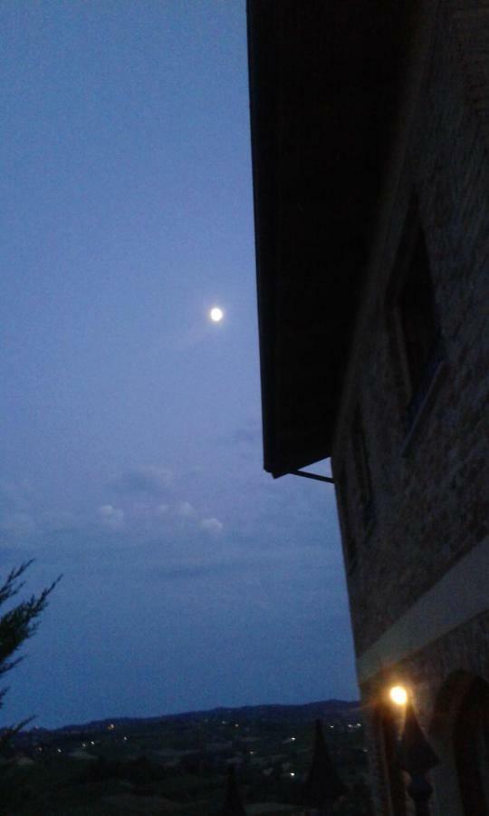 Casa Vacanze Sweet Dreams Agliano Terme Luaran gambar